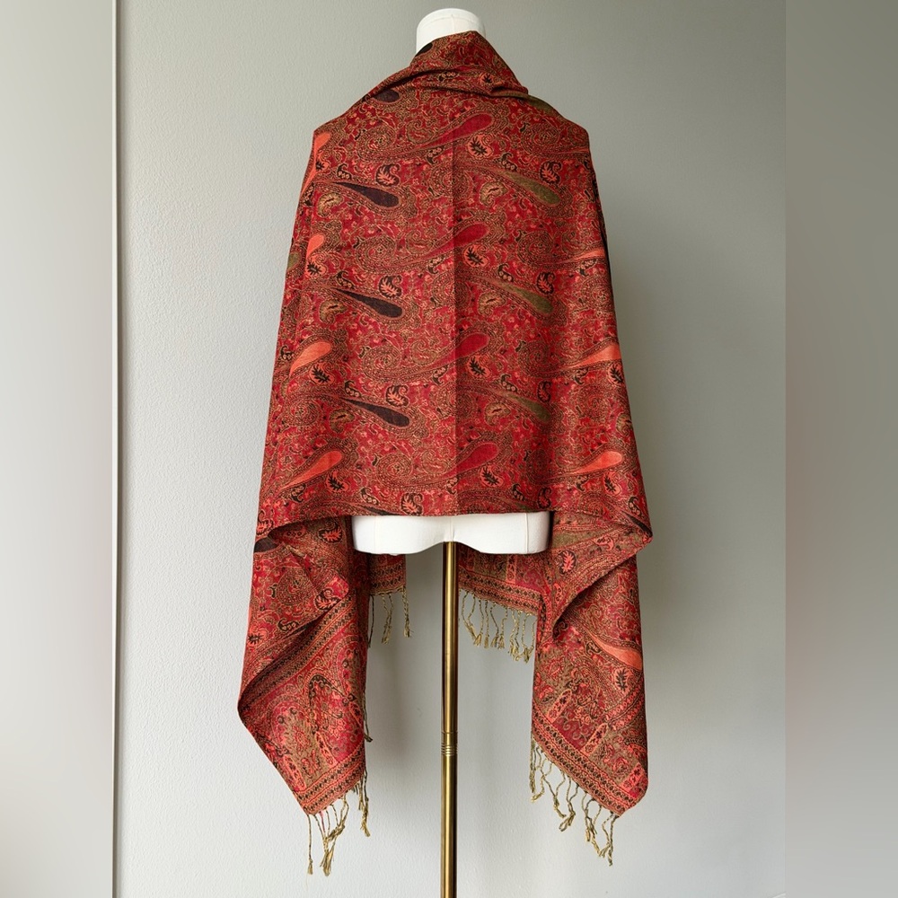 ALMHD Co Jerusalem Cashmere Red Paisley Fringe Shawl Wrap - Traditional Pattern - Picture 6 of 10